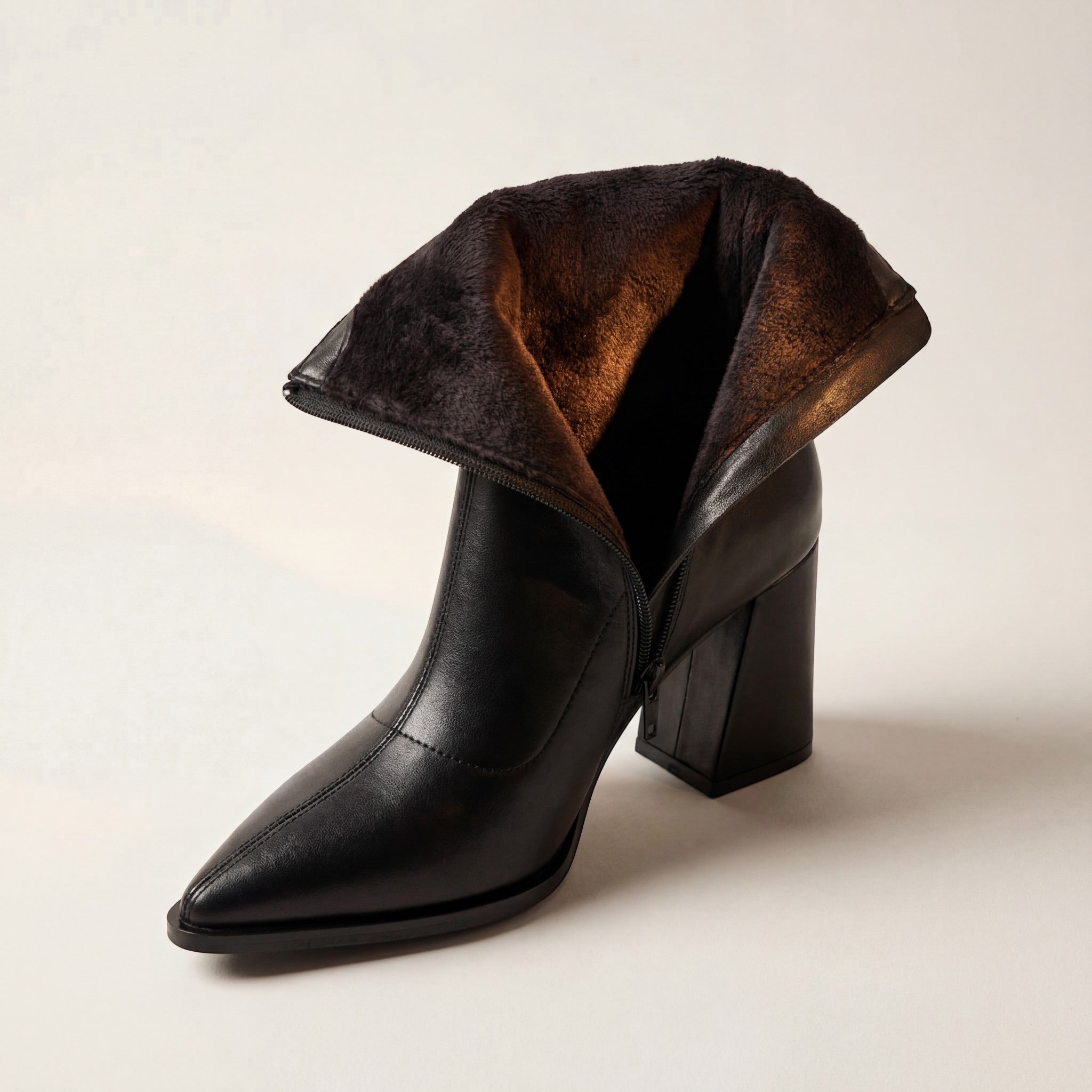 Havholm | Fleeceforede Læderstøvler med Spids Tå og Hæl til Kvinder