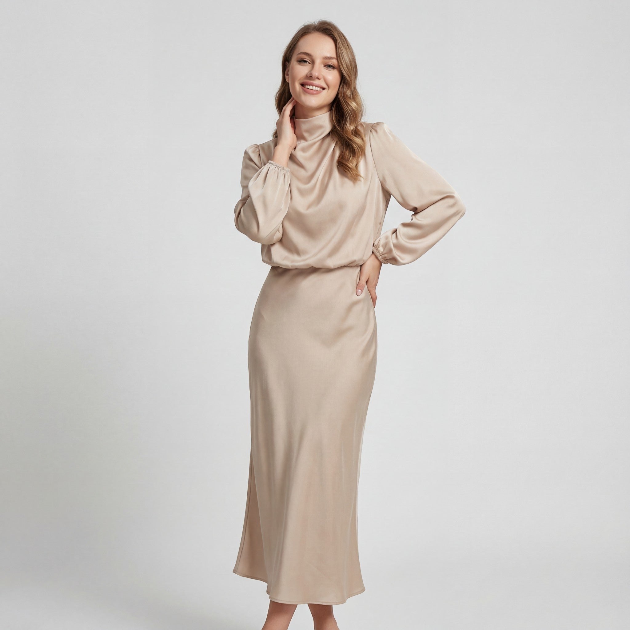 Havholm | Satin halterneck-kjole til kvinder