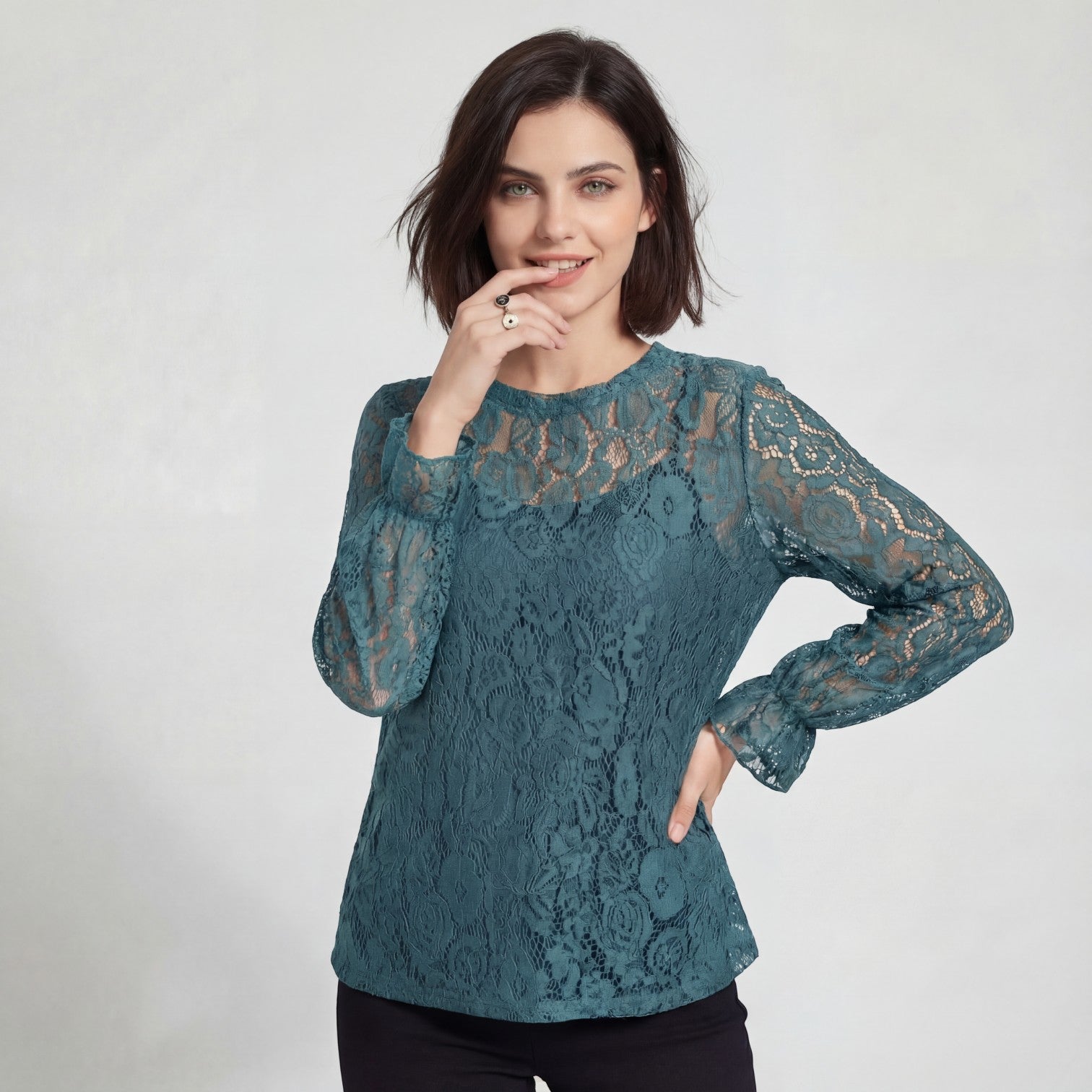 Havholm | Afslappet langærmet blondebluse til kvinder