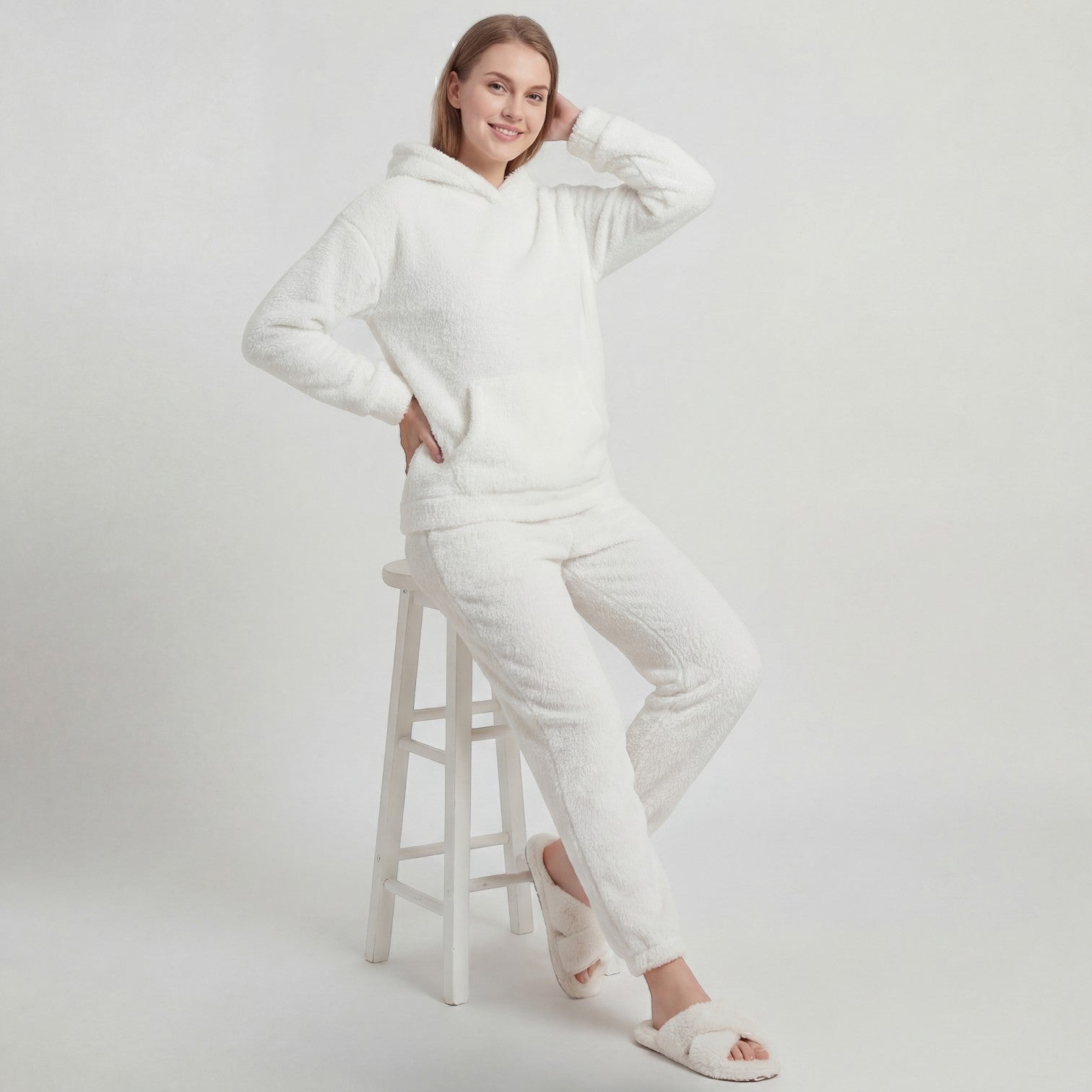 Havholm | Blødt loungesæt med hætte og bukser med elastisk talje til kvinder